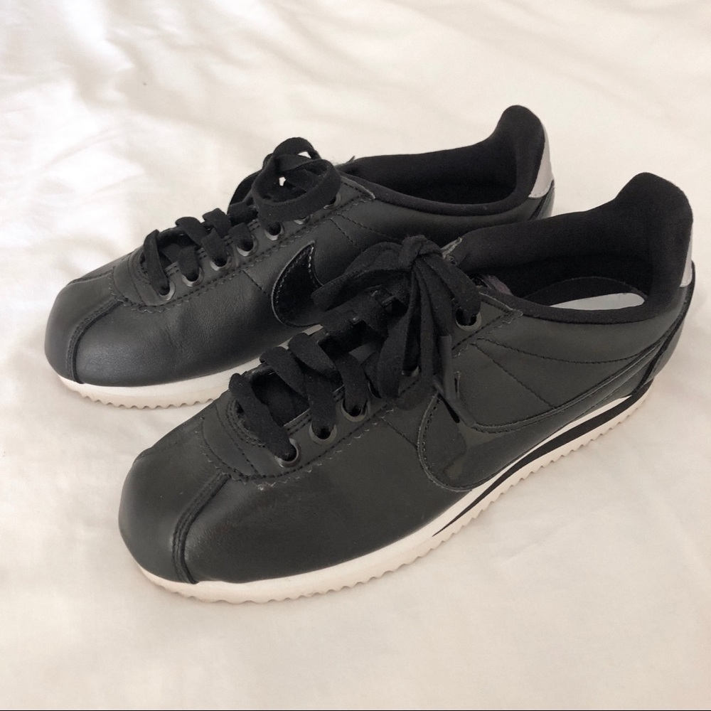 Black Nike Cortez